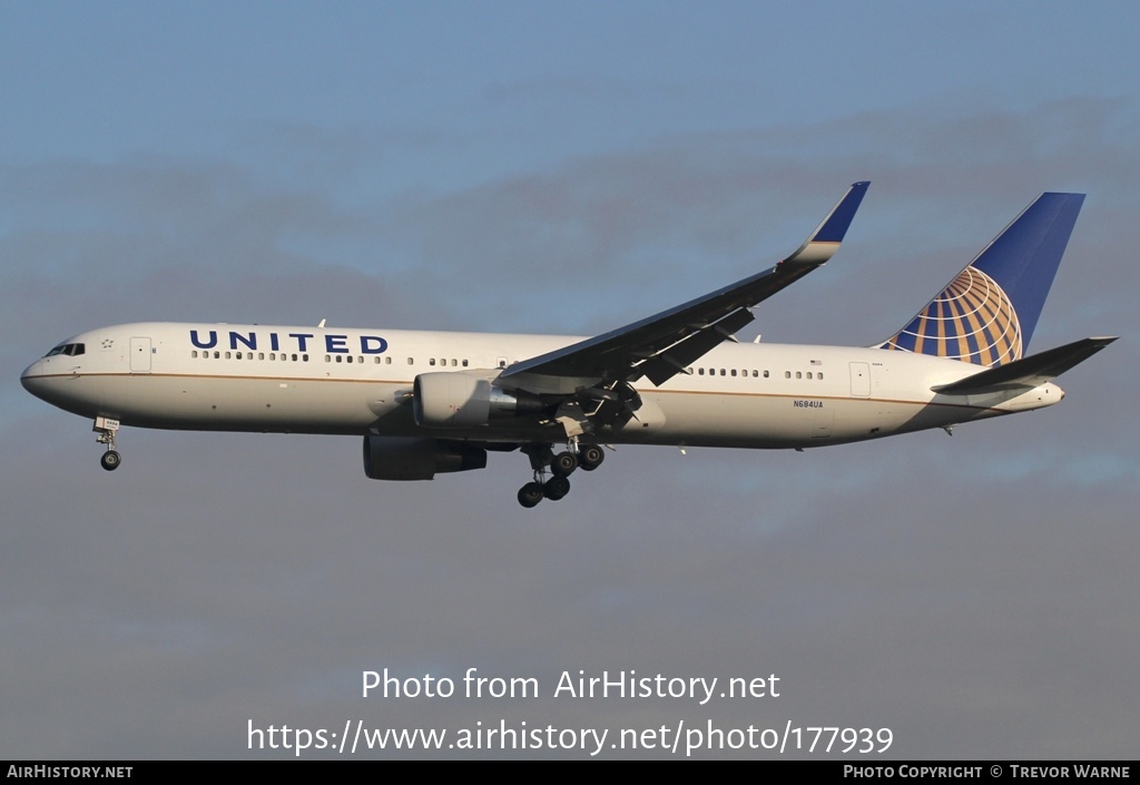 Aircraft Photo of N684UA | Boeing 767-3CB/ER | United Airlines | AirHistory.net #177939