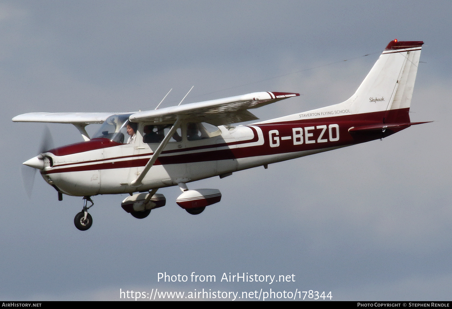 Aircraft Photo of G-BEZO | Reims F172M Skyhawk | SFS - Staverton Flying School | AirHistory.net #178344