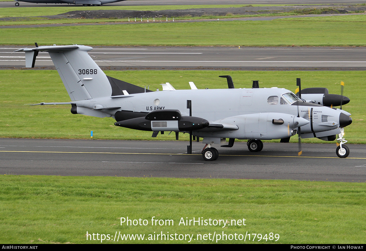 Aircraft Photo of 93-0698 / 30698 | Beech RC-12X Huron (A200CT) | USA - Army | AirHistory.net #179489