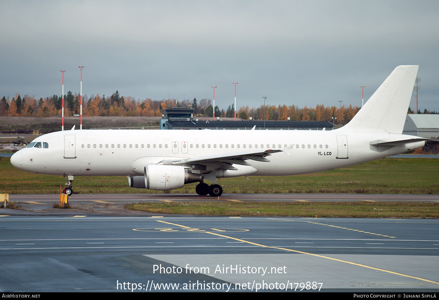 Aircraft Photo of YL-LCO | Airbus A320-214 | AirHistory.net #179887