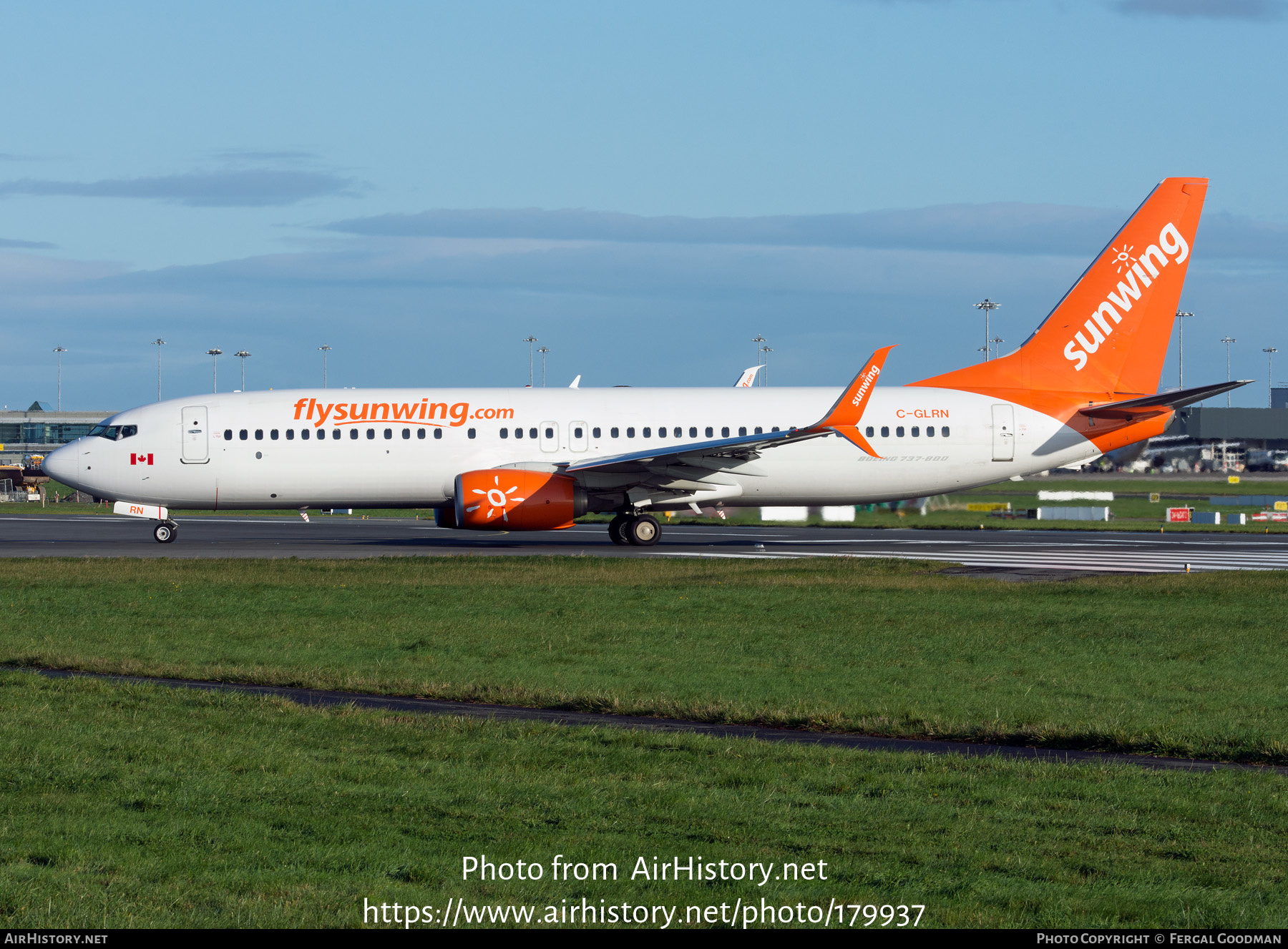 Aircraft Photo of C-GLRN | Boeing 737-800 | Sunwing Airlines | AirHistory.net #179937