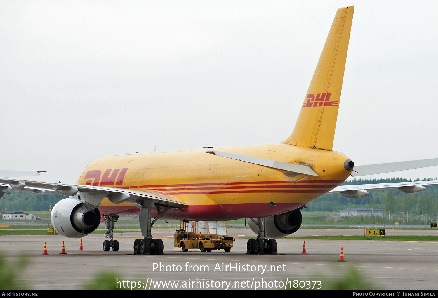 Aircraft Photo of G-BMRA | Boeing 757-236/SF | DHL International | AirHistory.net #180373