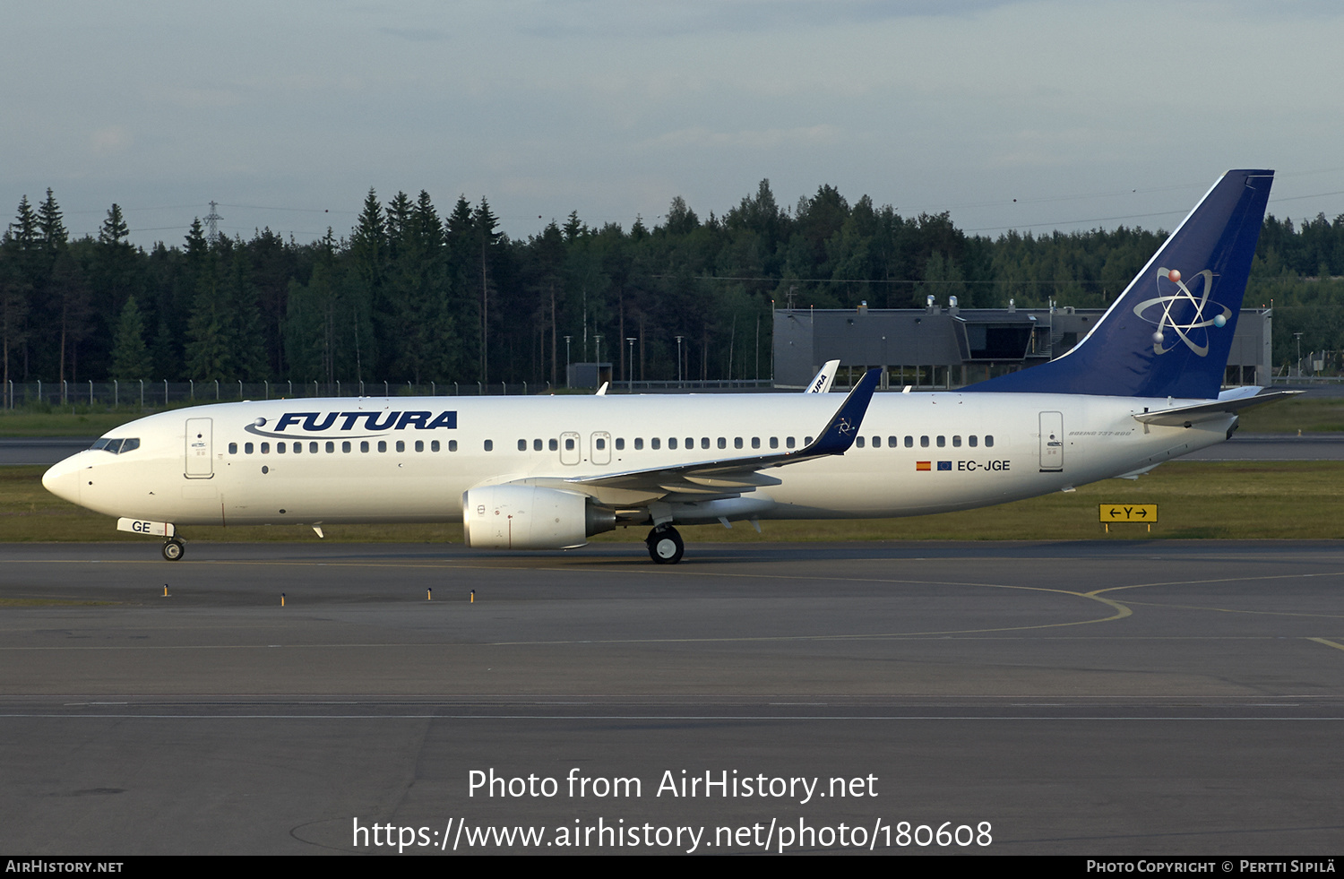 Aircraft Photo of EC-JGE | Boeing 737-8FH | Futura International Airways | AirHistory.net #180608