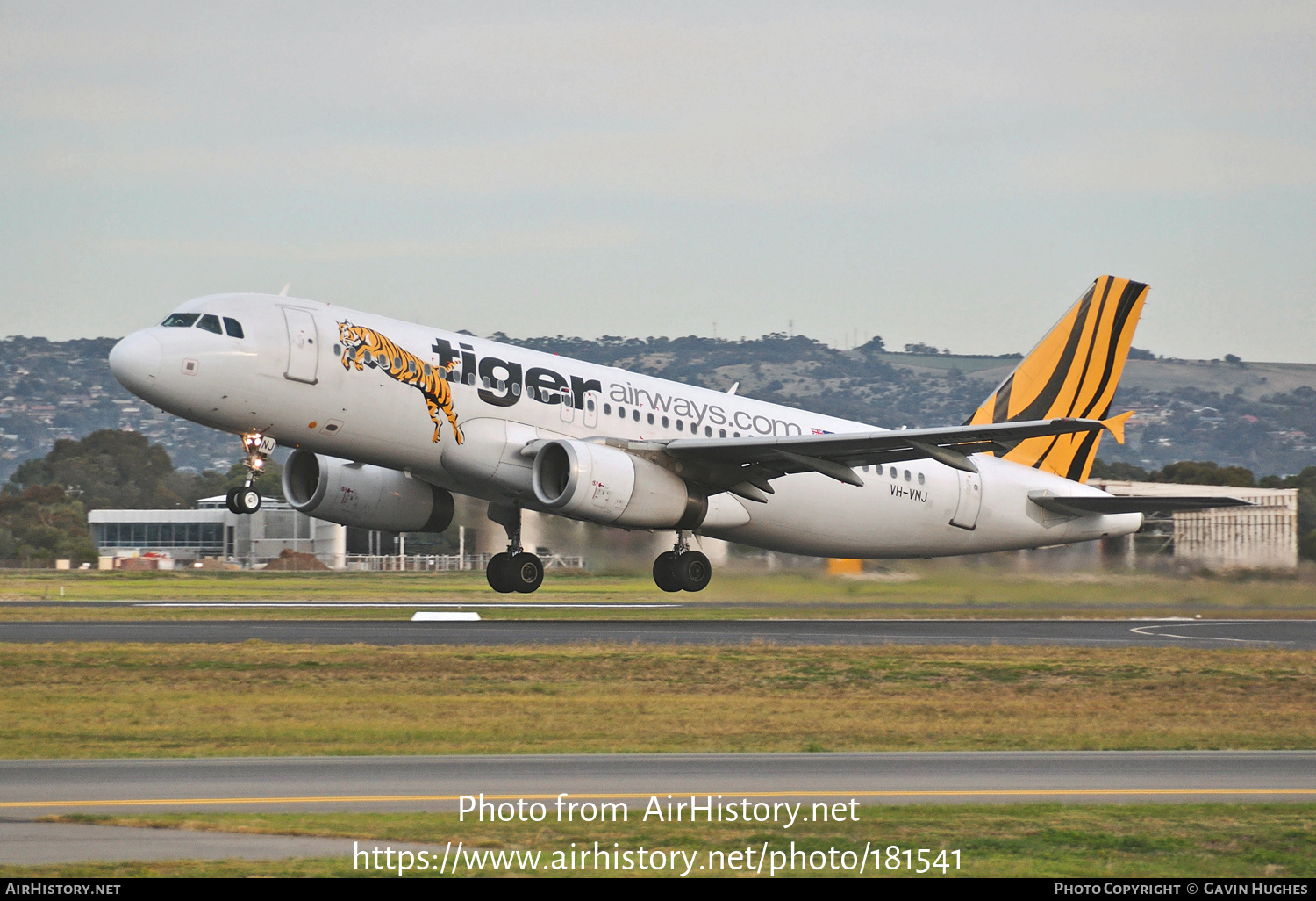 Aircraft Photo of VH-VNJ | Airbus A320-232 | Tiger Airways | AirHistory.net #181541