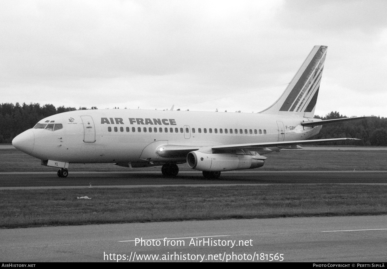 Aircraft Photo of F-GBYL | Boeing 737-228/Adv | Air France | AirHistory.net #181565