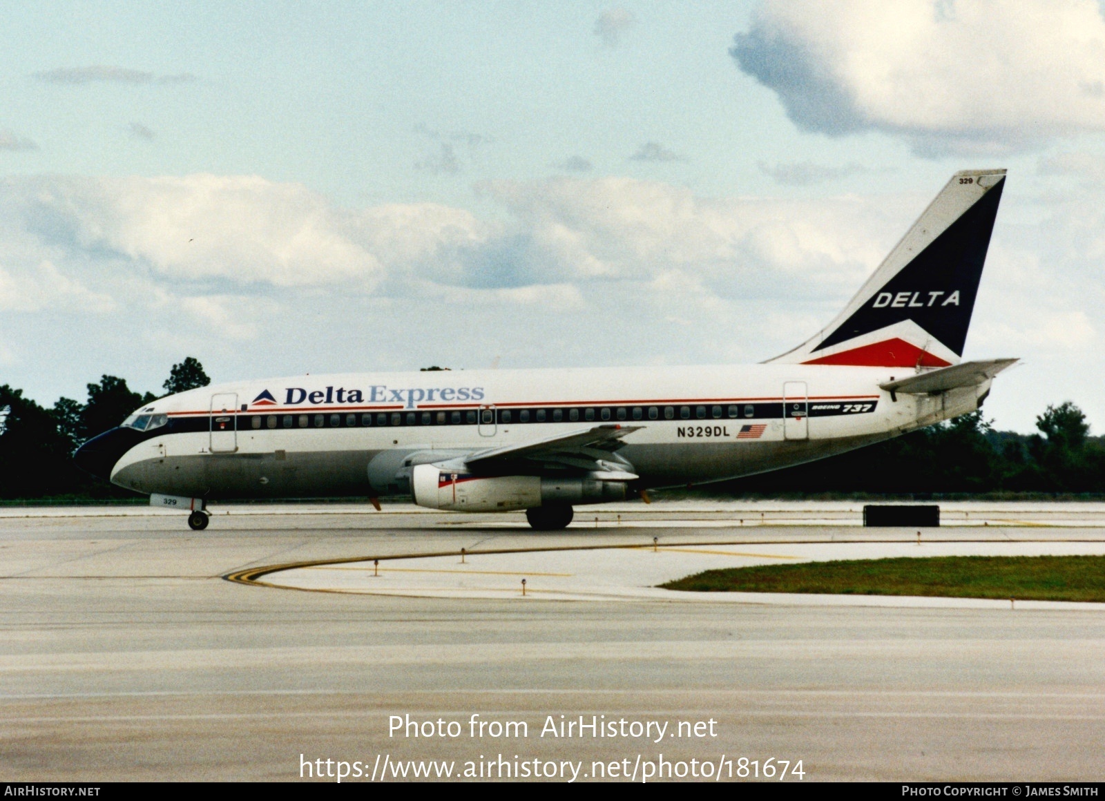 Aircraft Photo of N329DL | Boeing 737-232/Adv | Delta Express | AirHistory.net #181674