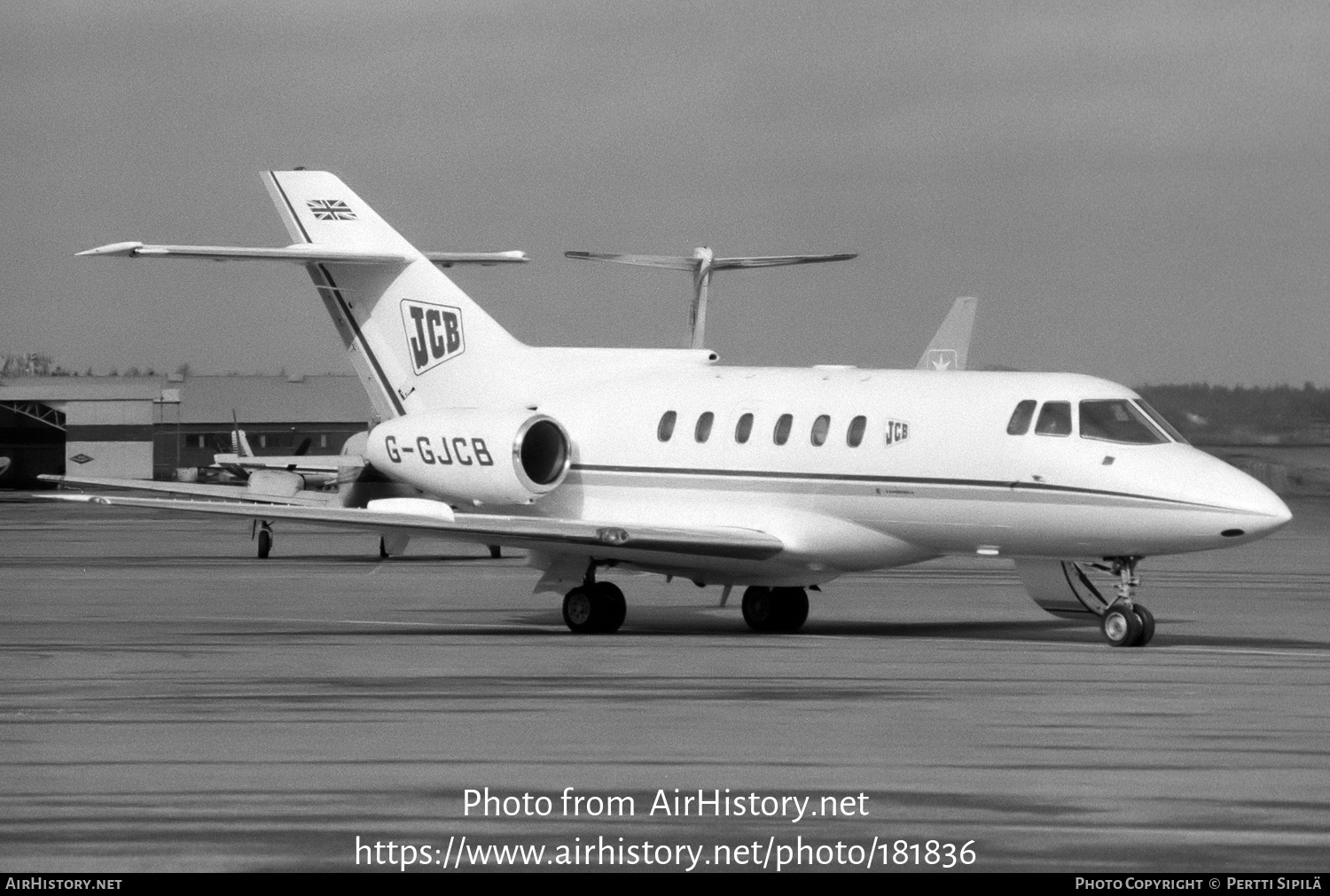 Aircraft Photo of G-GJCB | British Aerospace BAe-125-800B | JCB - J.C. Bamford Excavators | AirHistory.net #181836