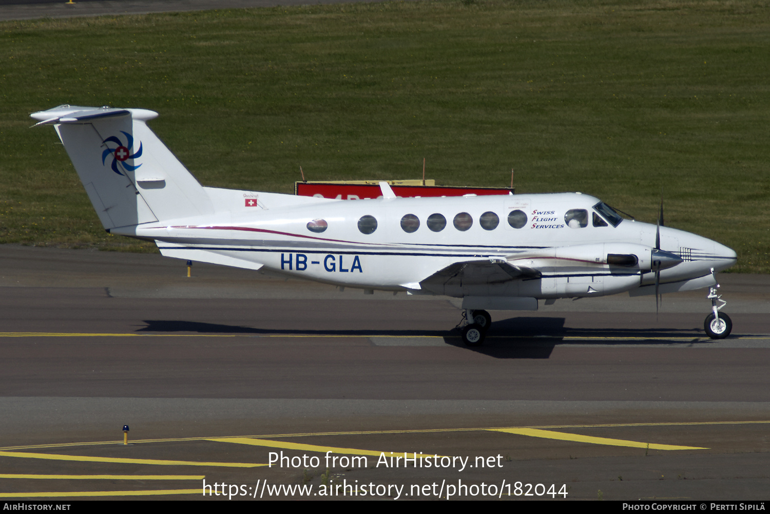 Aircraft Photo of HB-GLA | Beech B200 Super King Air | Swiss Flight Services | AirHistory.net #182044