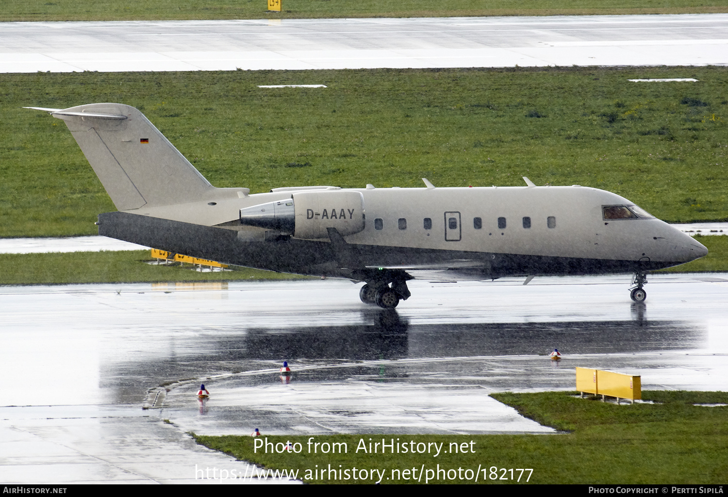 Aircraft Photo of D-AAAY | Bombardier Challenger 604 (CL-600-2B16) | AirHistory.net #182177