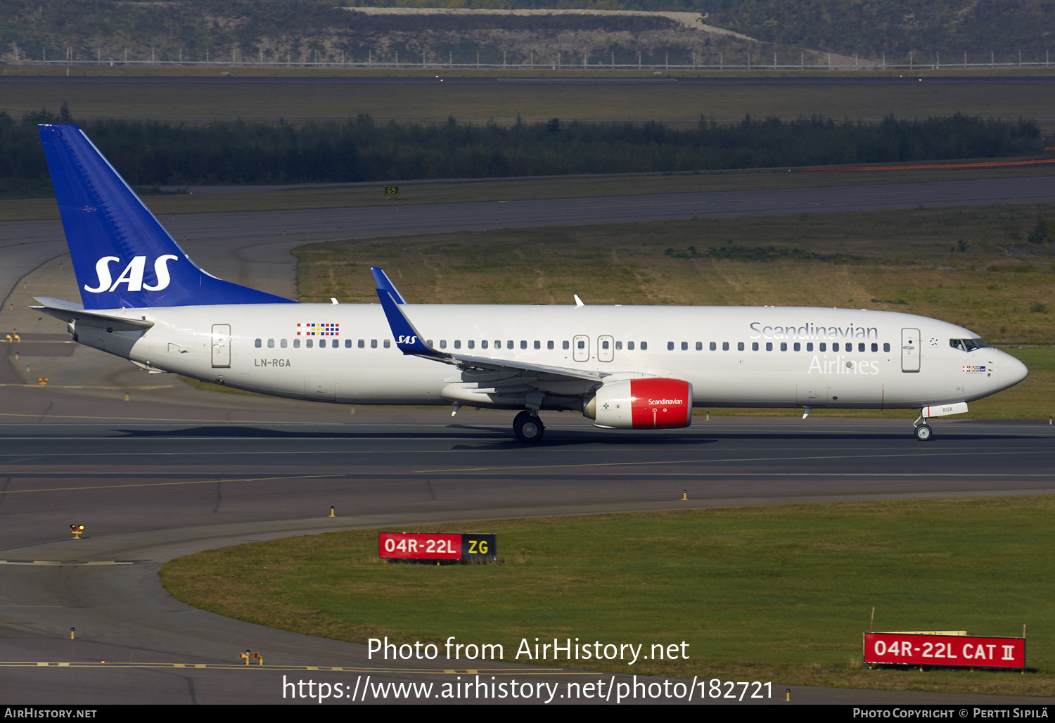 Aircraft Photo of LN-RGA | Boeing 737-86N | Scandinavian Airlines - SAS | AirHistory.net #182721