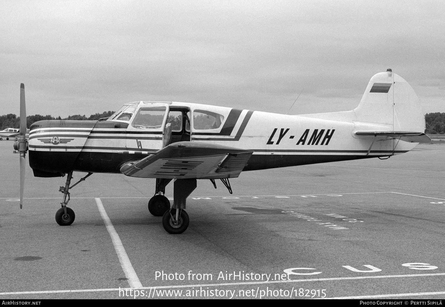 Aircraft Photo of LY-AMH | Yakovlev Yak-18T | AirHistory.net #182915