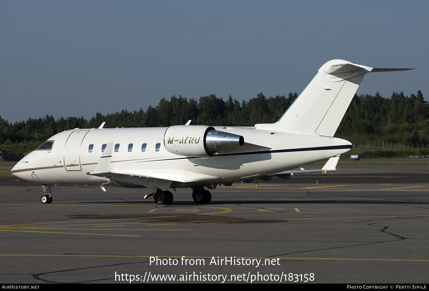 Aircraft Photo of M-AYRU | Bombardier Challenger 605 (CL-600-2B16) | AirHistory.net #183158