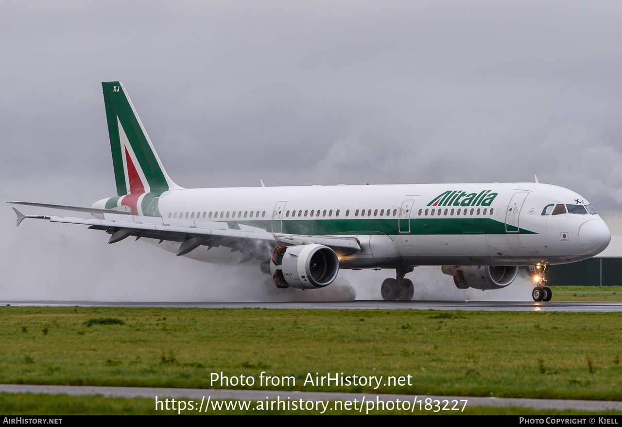 Aircraft Photo of EI-IXJ | Airbus A321-112 | Alitalia | AirHistory.net #183227