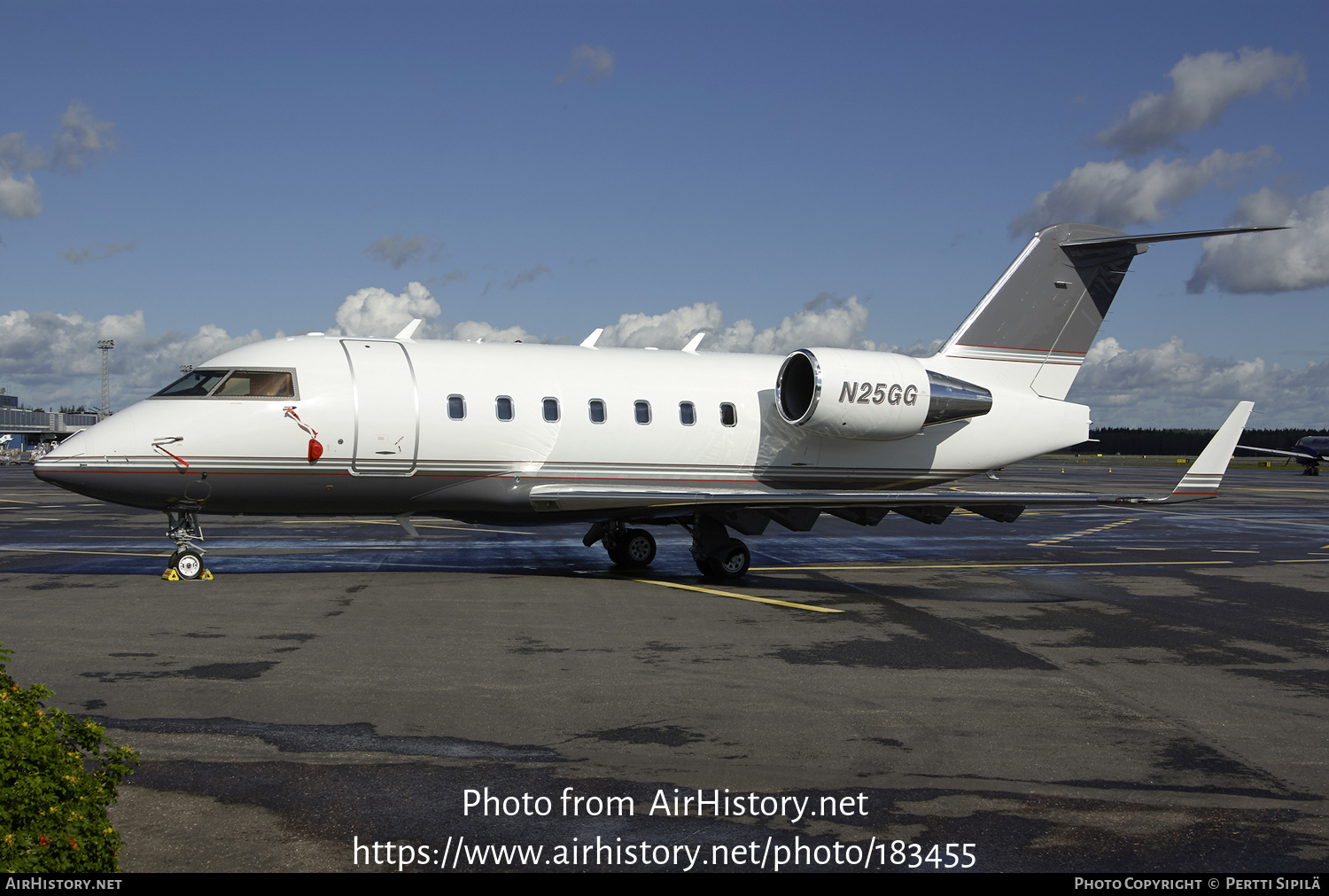 Aircraft Photo of N25GG | Bombardier Challenger 604 (CL-600-2B16) | AirHistory.net #183455