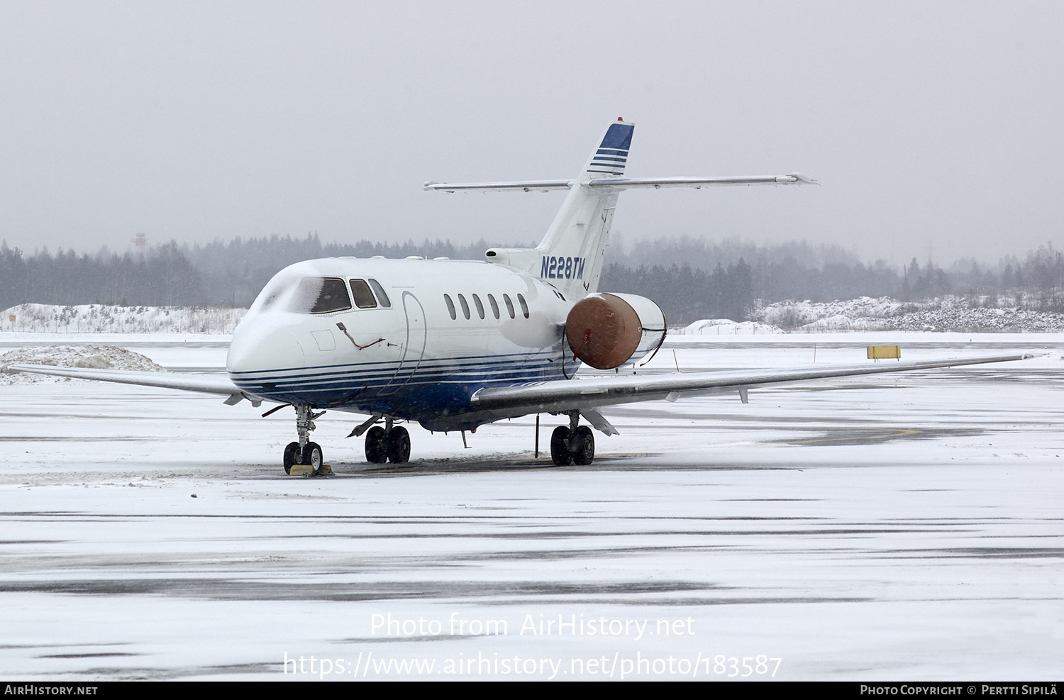 Aircraft Photo of N228TM | Raytheon Hawker 800XP | AirHistory.net #183587