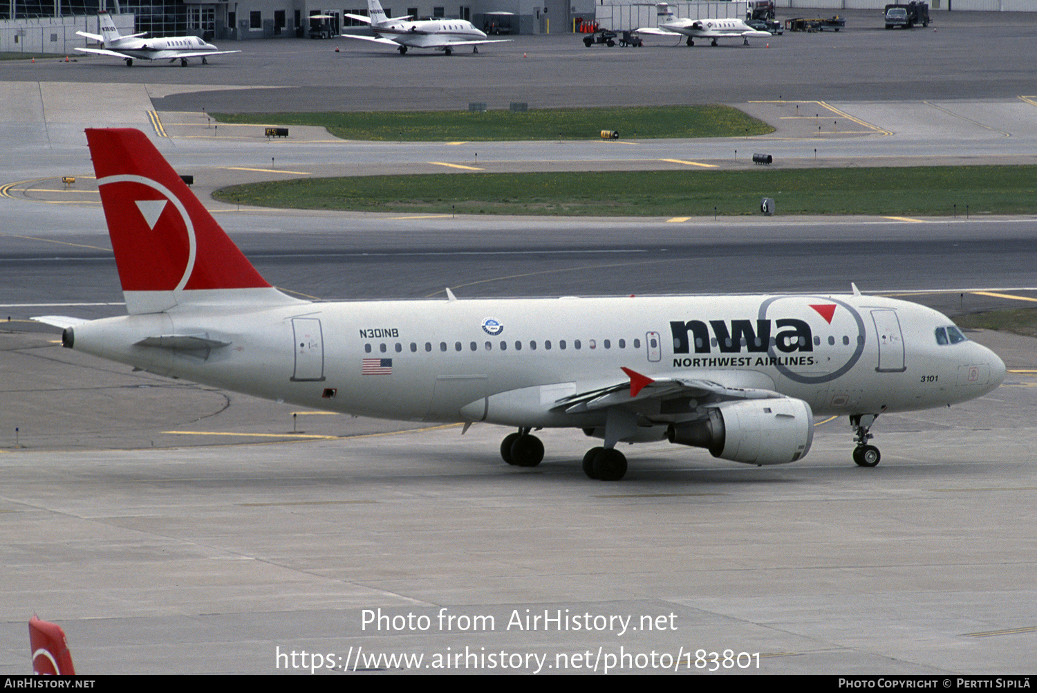 Aircraft Photo of N301NB | Airbus A319-114 | Northwest Airlines | AirHistory.net #183801