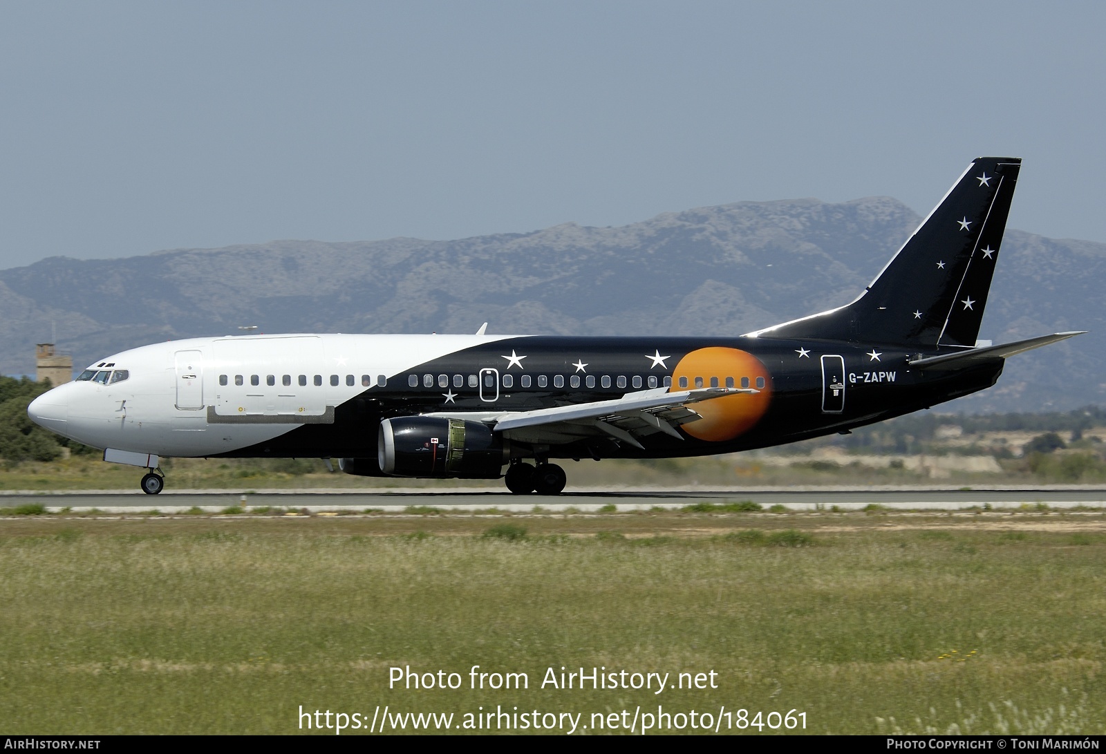 Aircraft Photo of G-ZAPW | Boeing 737-3L9(QC) | Titan Airways | AirHistory.net #184061