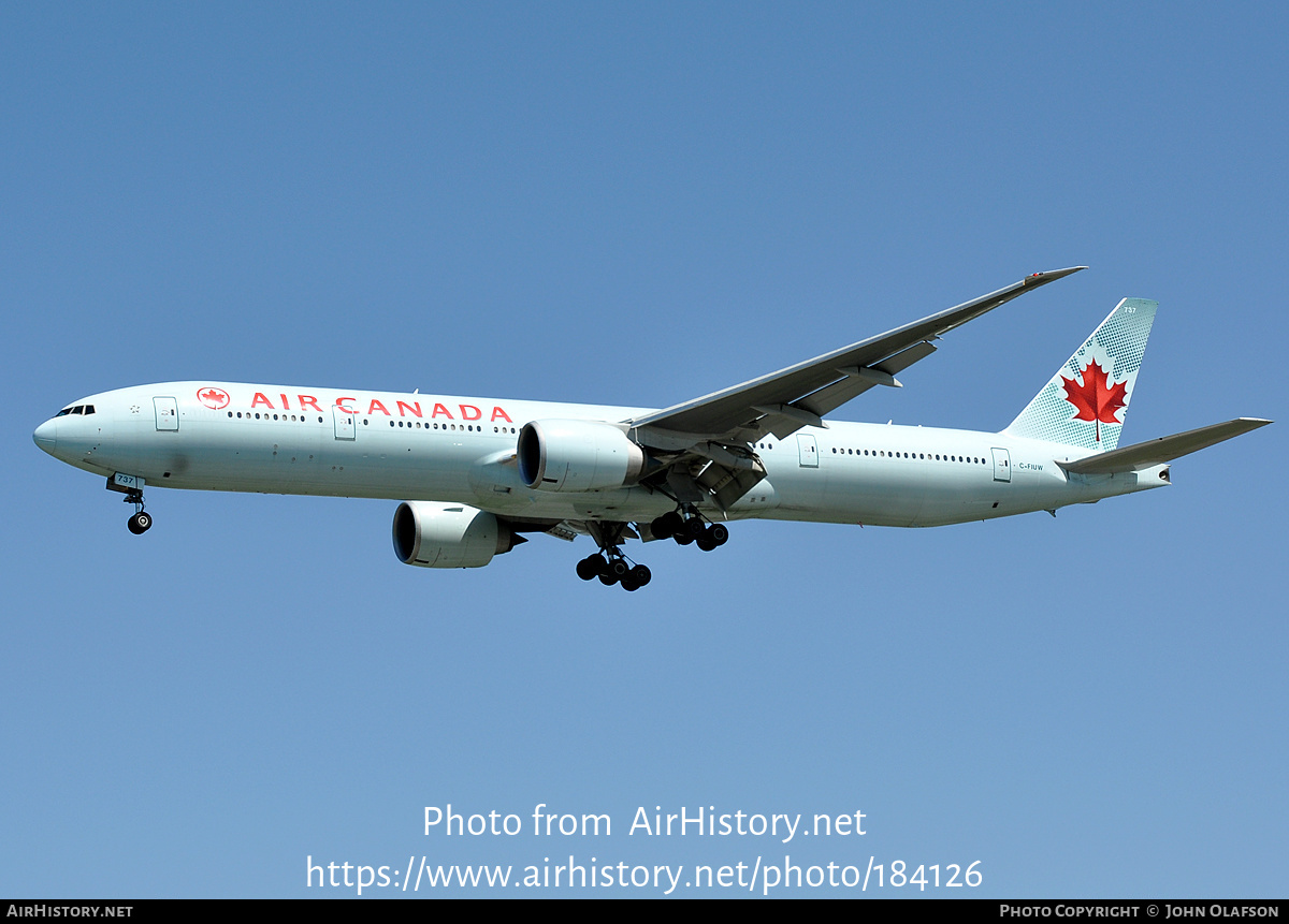 Aircraft Photo of C-FIUW | Boeing 777-333/ER | Air Canada | AirHistory.net #184126