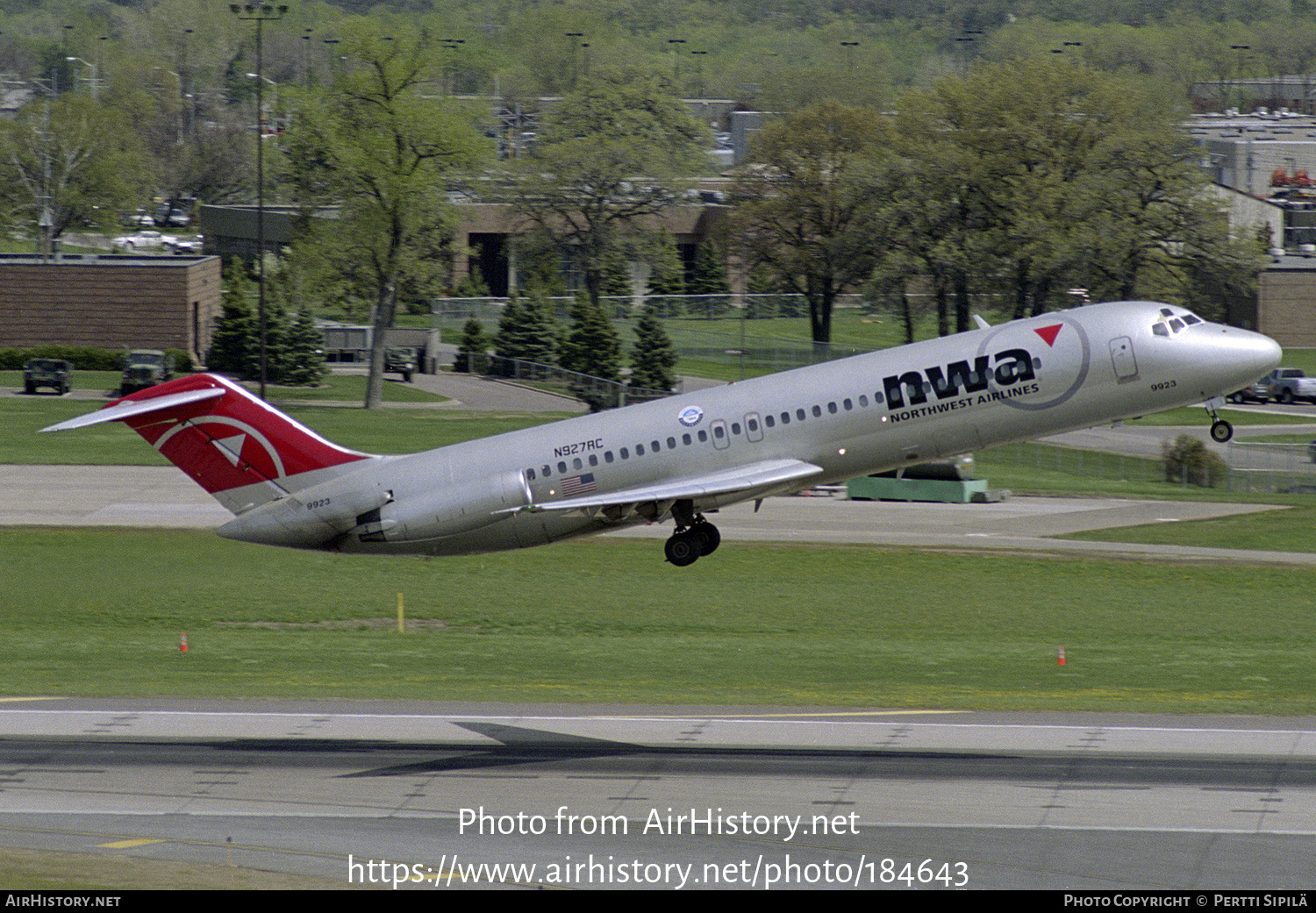 Aircraft Photo of N927RC | McDonnell Douglas DC-9-32 | Northwest Airlines | AirHistory.net #184643