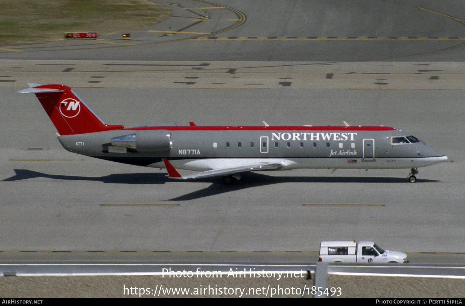 Aircraft Photo of N8771A | Bombardier CRJ-440 (CL-600-2B19) | Northwest Jet Airlink | AirHistory.net #185493