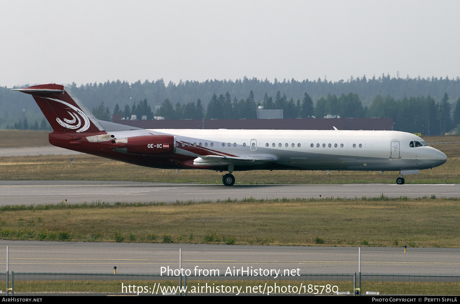 Aircraft Photo of OE-IIC | Fokker 100 (F28-0100) | AirHistory.net #185780