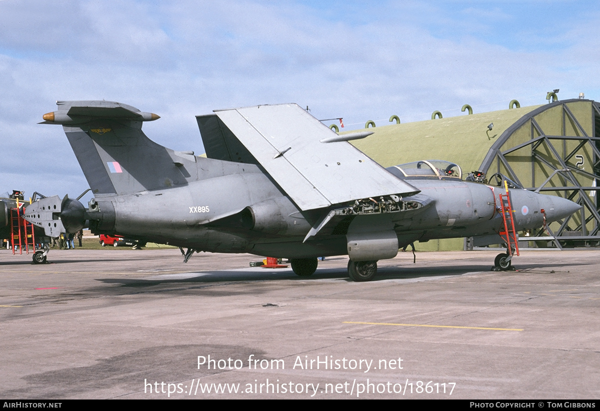 Aircraft Photo of XX895 | Hawker Siddeley Buccaneer S2B | UK - Air Force | AirHistory.net #186117