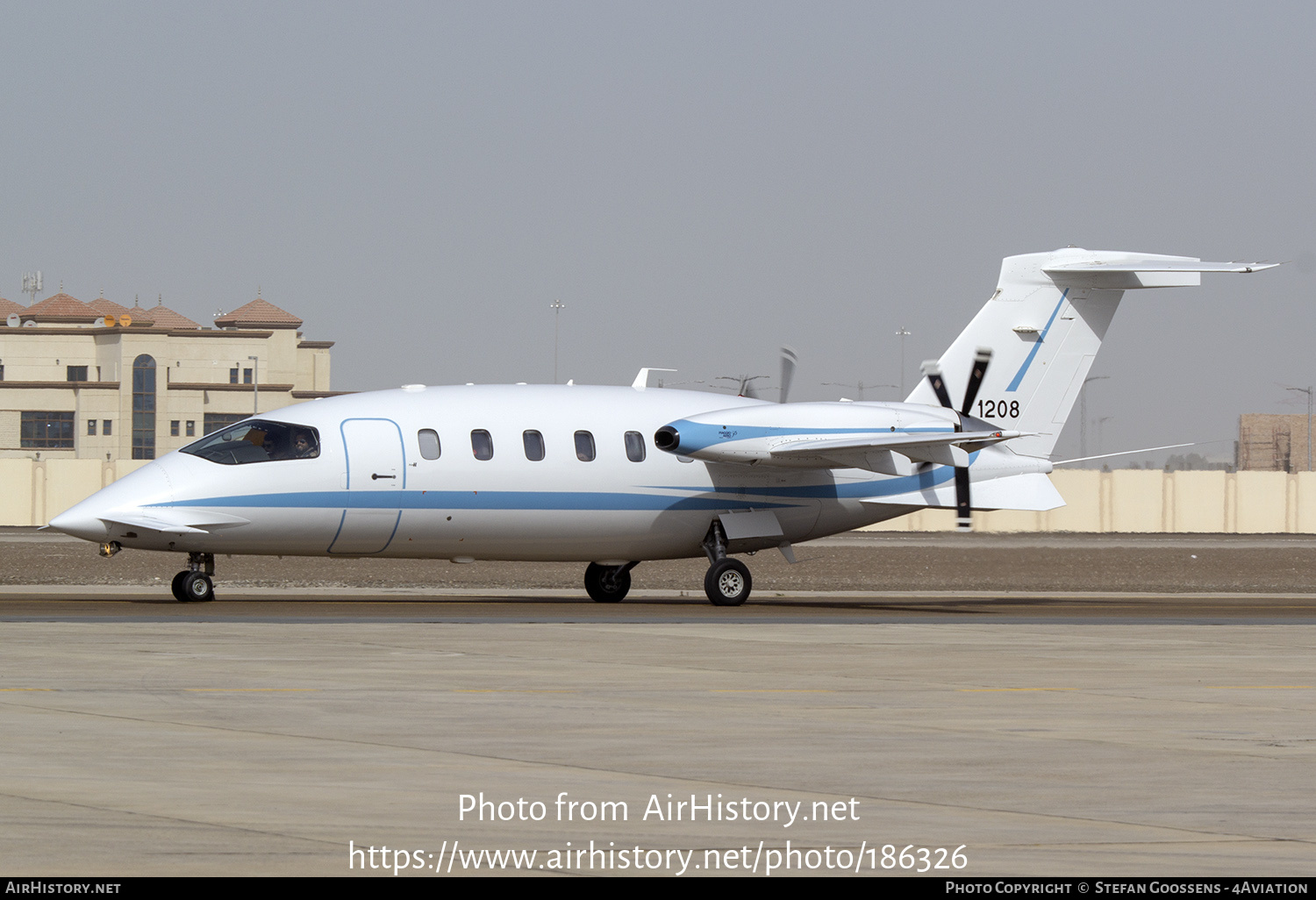 Aircraft Photo of 1208 | Piaggio P-180 Avanti | United Arab Emirates - Air Force | AirHistory.net #186326