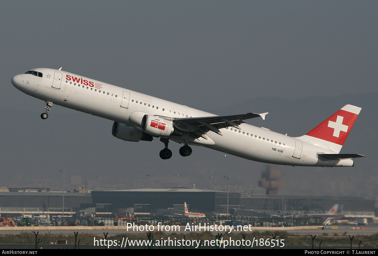 Aircraft Photo of HB-IOK | Airbus A321-111 | Swiss International Air Lines | AirHistory.net #186515