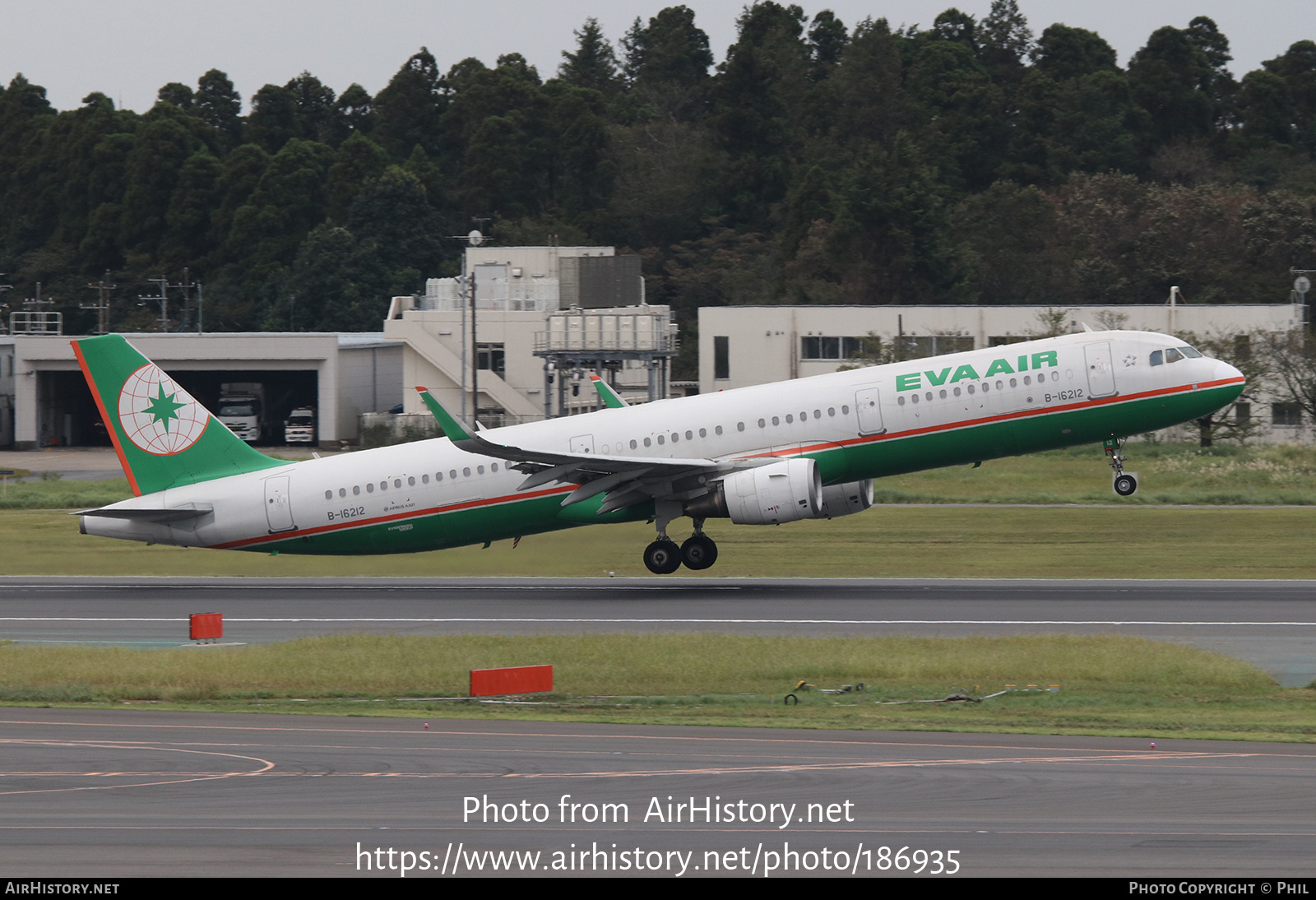 Aircraft Photo of B-16212 | Airbus A321-211 | EVA Air | AirHistory.net #186935