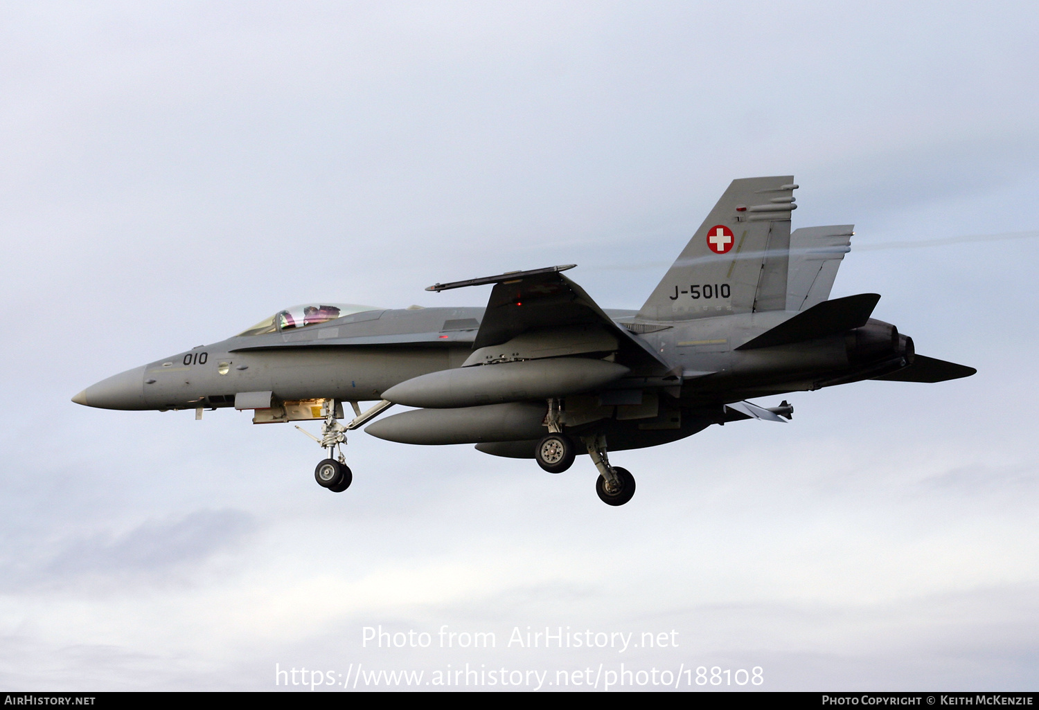 Aircraft Photo of J-5010 | McDonnell Douglas F/A-18C Hornet | Switzerland - Air Force | AirHistory.net #188108