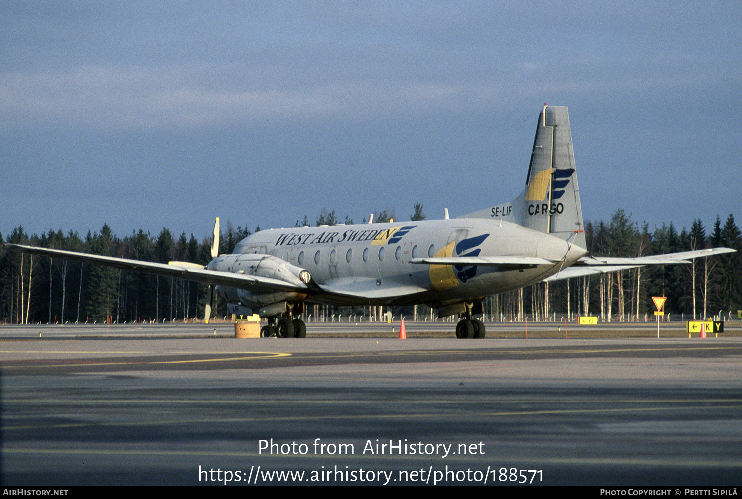 Aircraft Photo of SE-LIF | Hawker Siddeley HS-748 Srs2A/229 | West Air Sweden | AirHistory.net #188571