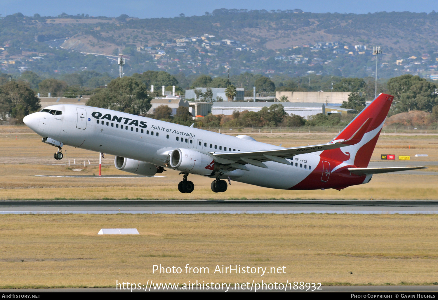 Aircraft Photo of VH-VXI | Boeing 737-838 | Qantas | AirHistory.net #188932