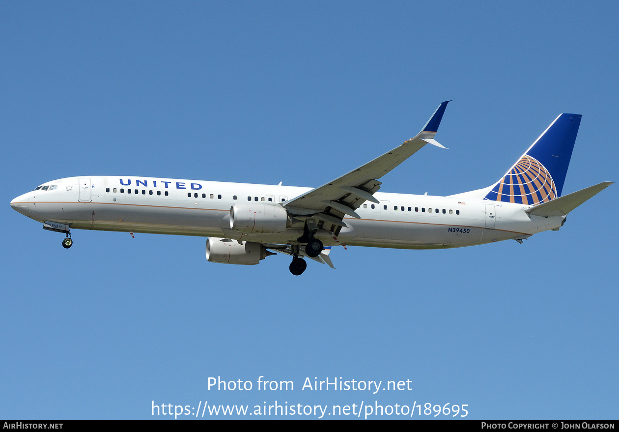 Aircraft Photo of N39450 | Boeing 737-924/ER | United Airlines | AirHistory.net #189695