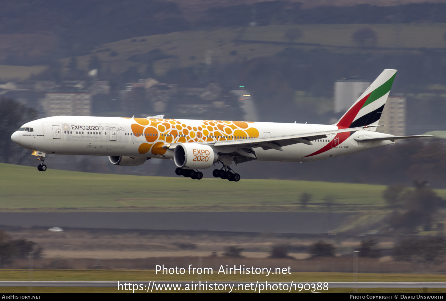 Aircraft Photo of A6-ENR | Boeing 777-31H/ER | Emirates | AirHistory.net #190388