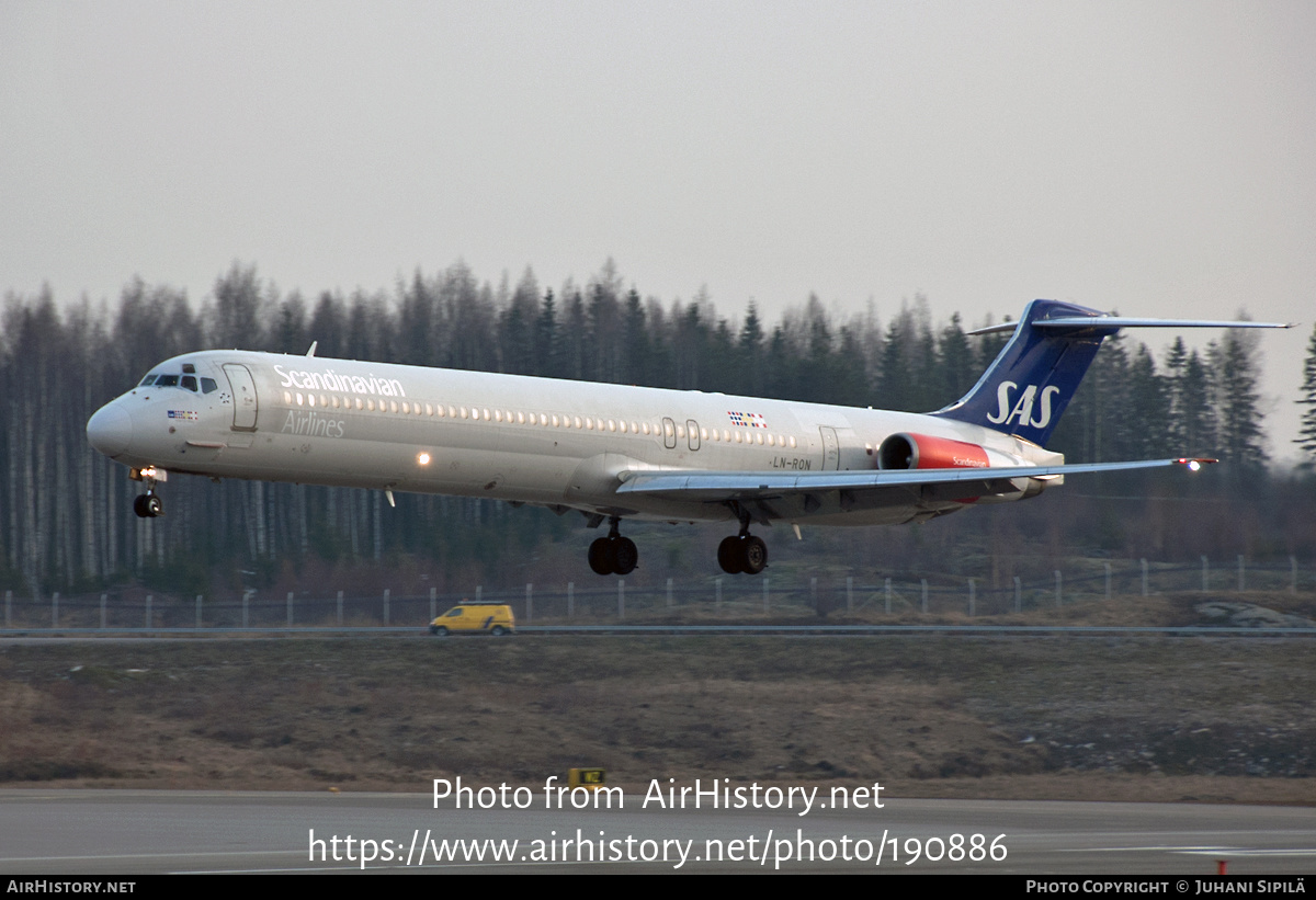 Aircraft Photo of LN-RON | McDonnell Douglas MD-82 (DC-9-82) | Scandinavian Airlines - SAS | AirHistory.net #190886