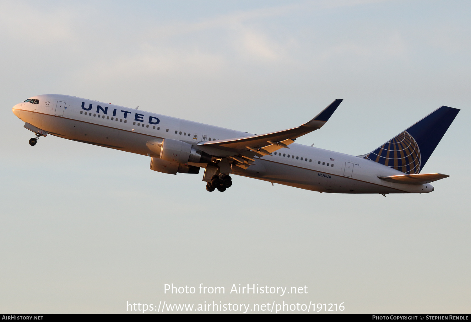 Aircraft Photo of N670UA | Boeing 767-322/ER | United Airlines | AirHistory.net #191216