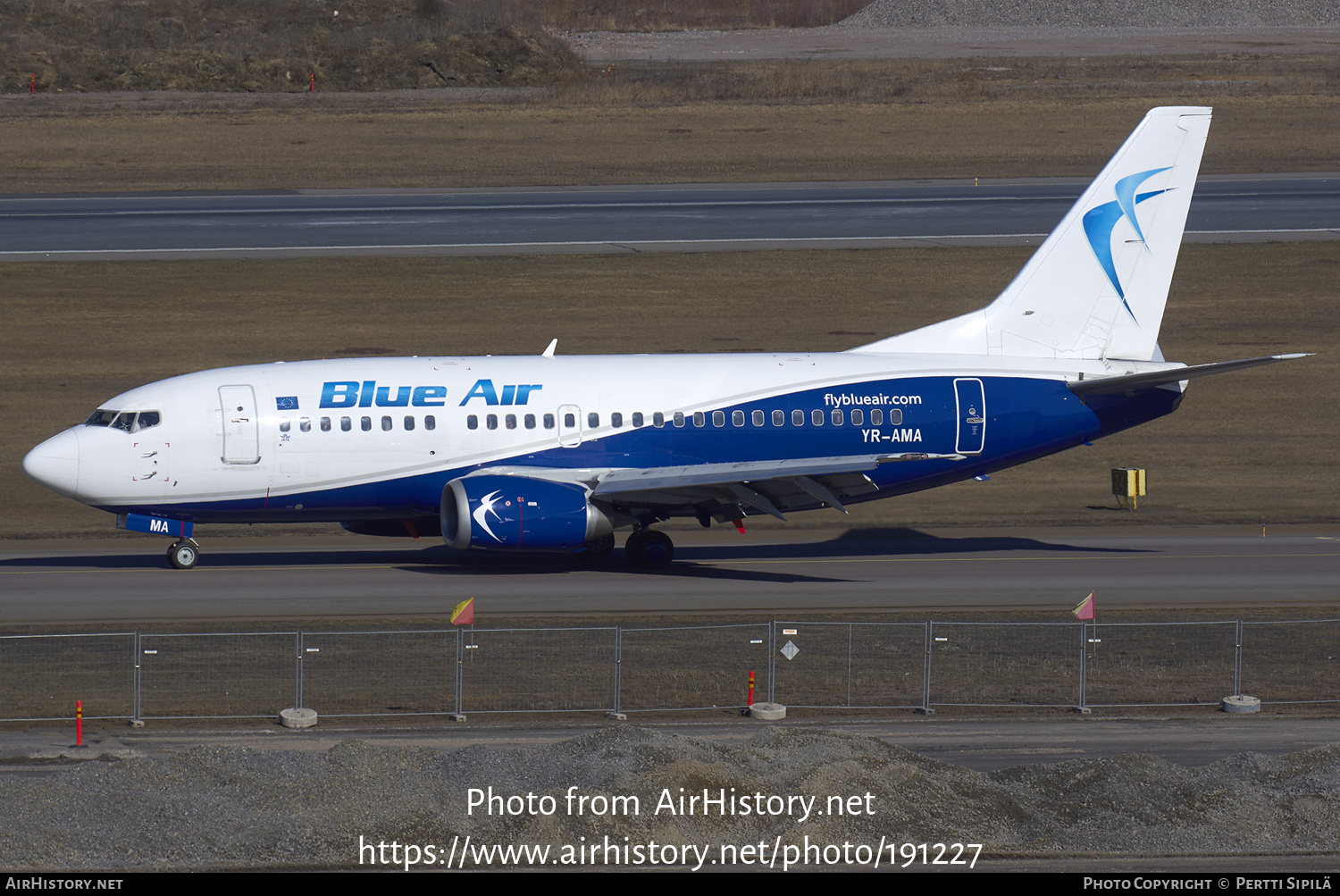 Aircraft Photo of YR-AMA | Boeing 737-530 | Blue Air | AirHistory.net #191227