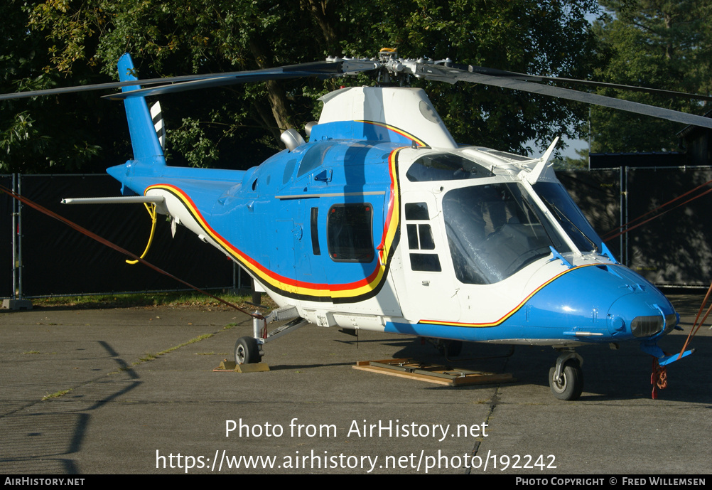 Aircraft Photo of H16 | Agusta A-109HO (A-109BA) | Belgium - Army | AirHistory.net #192242