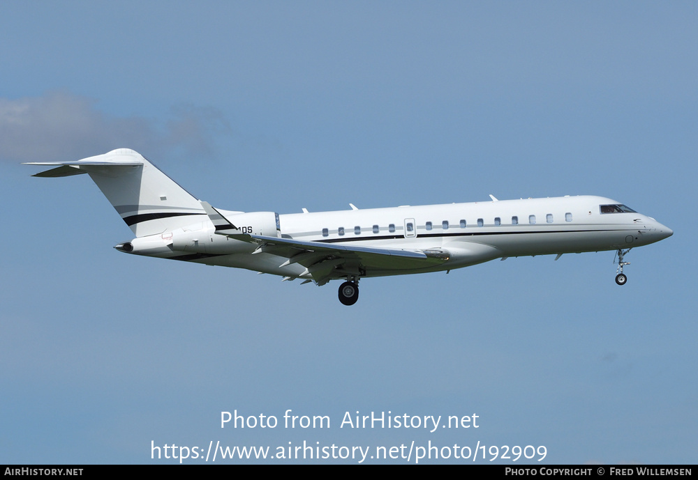 Aircraft Photo of N244DS | Bombardier Global 6000 (BD-700-1A10) | AirHistory.net #192909