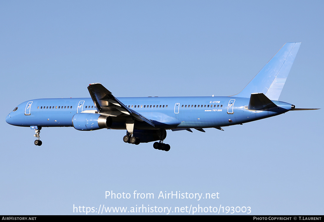 Aircraft Photo of G-STRW | Boeing 757-28A | AirHistory.net #193003