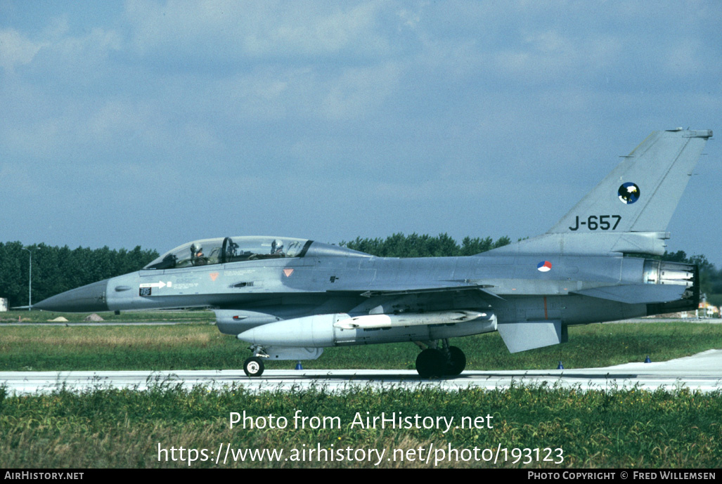 Aircraft Photo of J-657 | General Dynamics F-16B Fighting Falcon | Netherlands - Air Force | AirHistory.net #193123