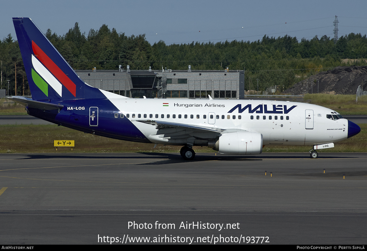 Aircraft Photo of HA-LOG | Boeing 737-6Q8 | Malév - Hungarian Airlines | AirHistory.net #193772