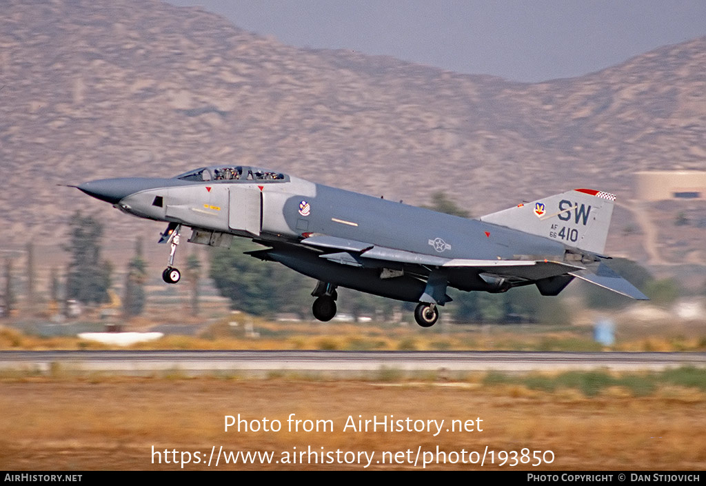 Aircraft Photo of 66-0410 / AF66-410 | McDonnell Douglas RF-4C Phantom II | USA - Air Force | AirHistory.net #193850