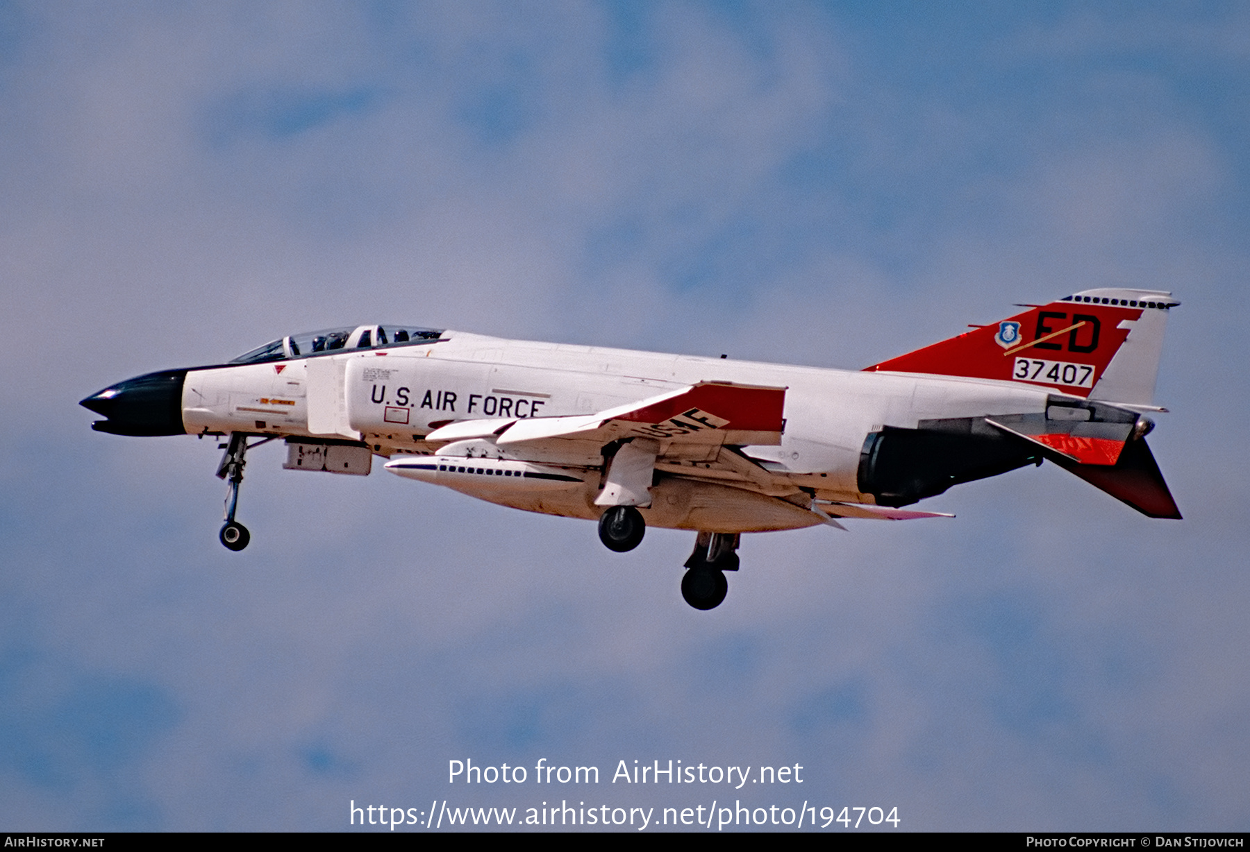 Aircraft Photo of 63-7407 / 37407 | McDonnell NF-4C Phantom II | USA - Air Force | AirHistory.net #194704