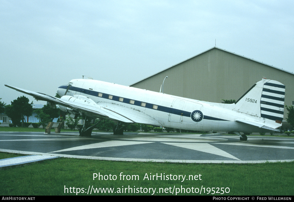 Aircraft Photo of 15924 | Douglas C-47A Skytrain | Taiwan - Air Force | AirHistory.net #195250