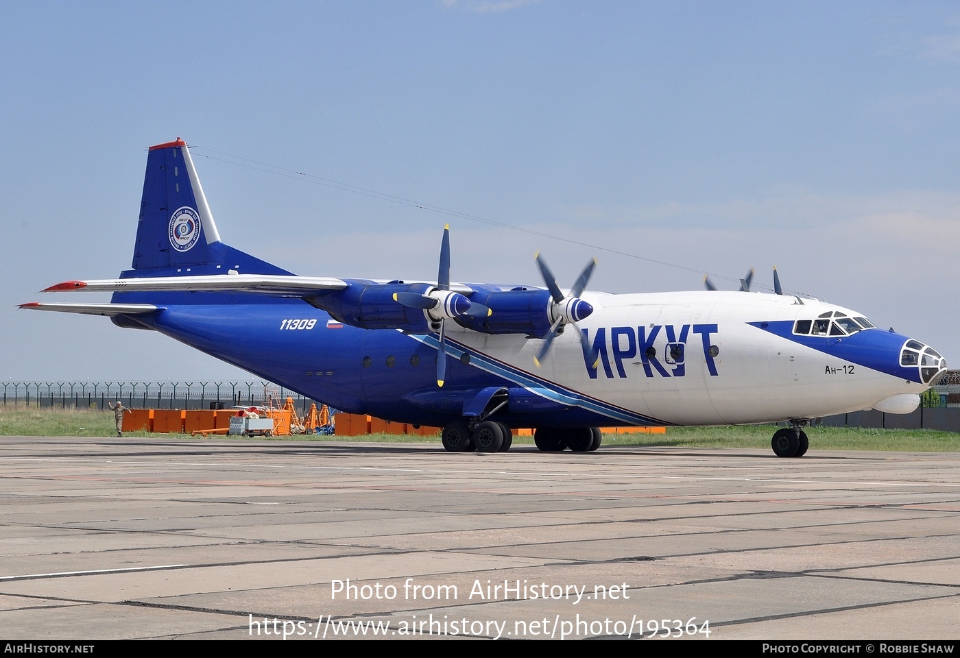 Aircraft Photo of 11309 | Antonov An-12 | Irkut Avia | AirHistory.net #195364