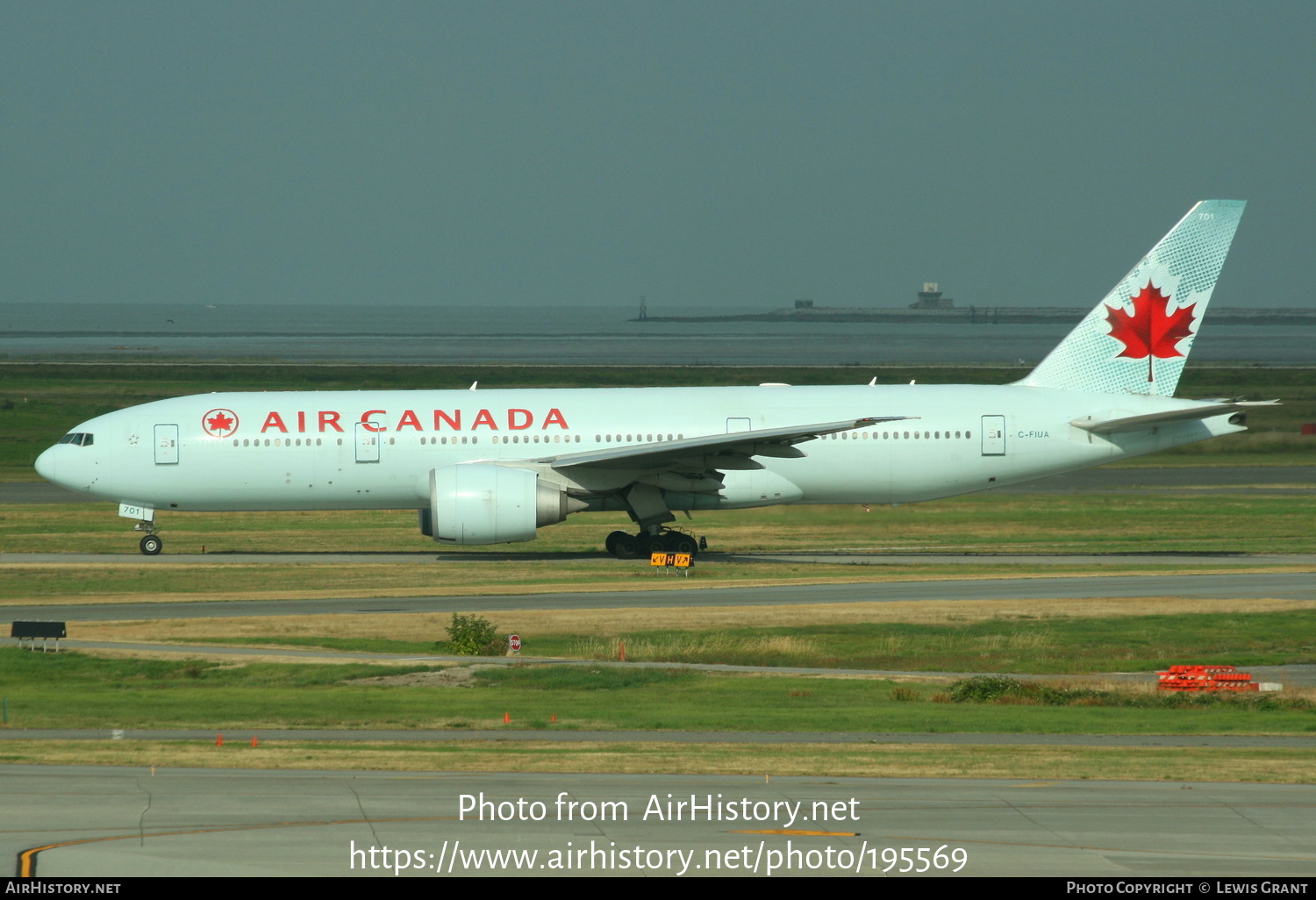 Aircraft Photo of C-FIUA | Boeing 777-233/LR | Air Canada | AirHistory.net #195569