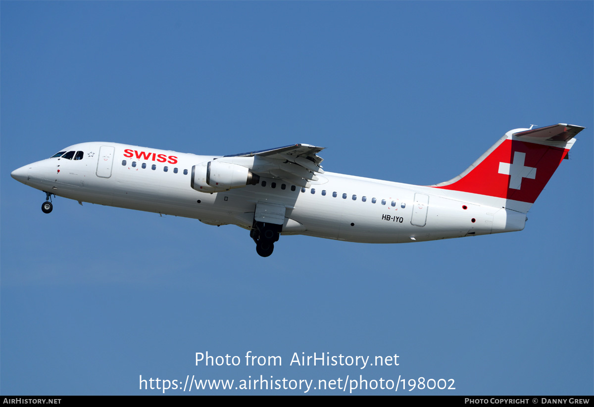 Aircraft Photo of HB-IYQ | BAE Systems Avro 146-RJ100 | Swiss International Air Lines | AirHistory.net #198002