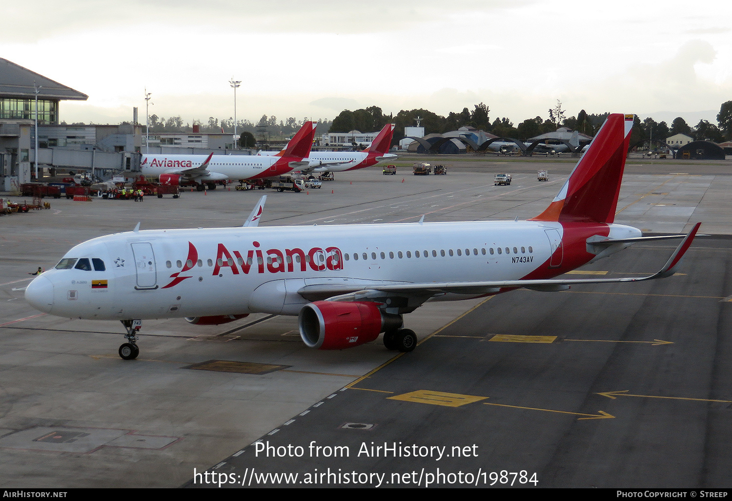 Aircraft Photo of N743AV | Airbus A320-214 | Avianca | AirHistory.net #198784