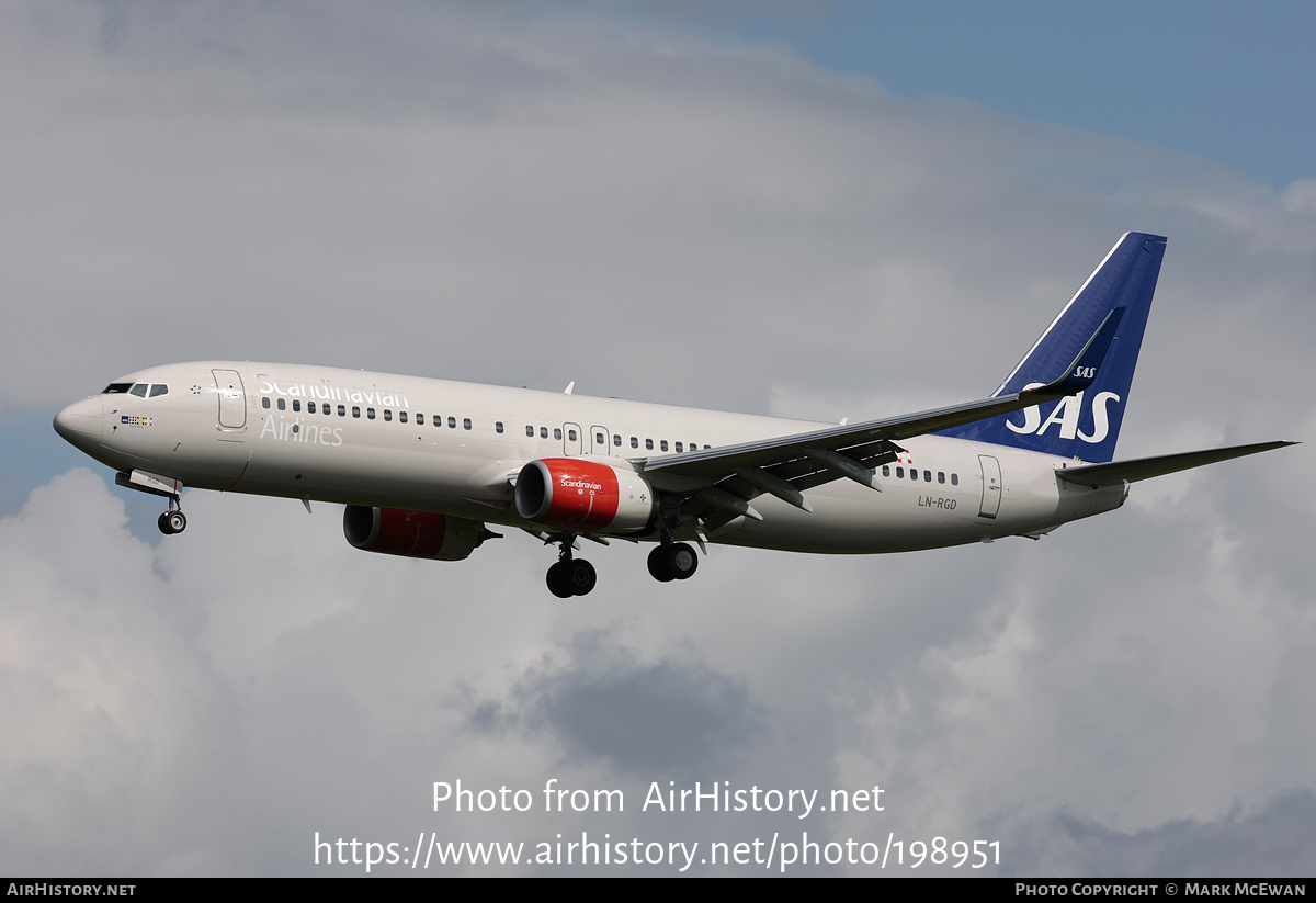 Aircraft Photo of LN-RGD | Boeing 737-86N | Scandinavian Airlines - SAS | AirHistory.net #198951